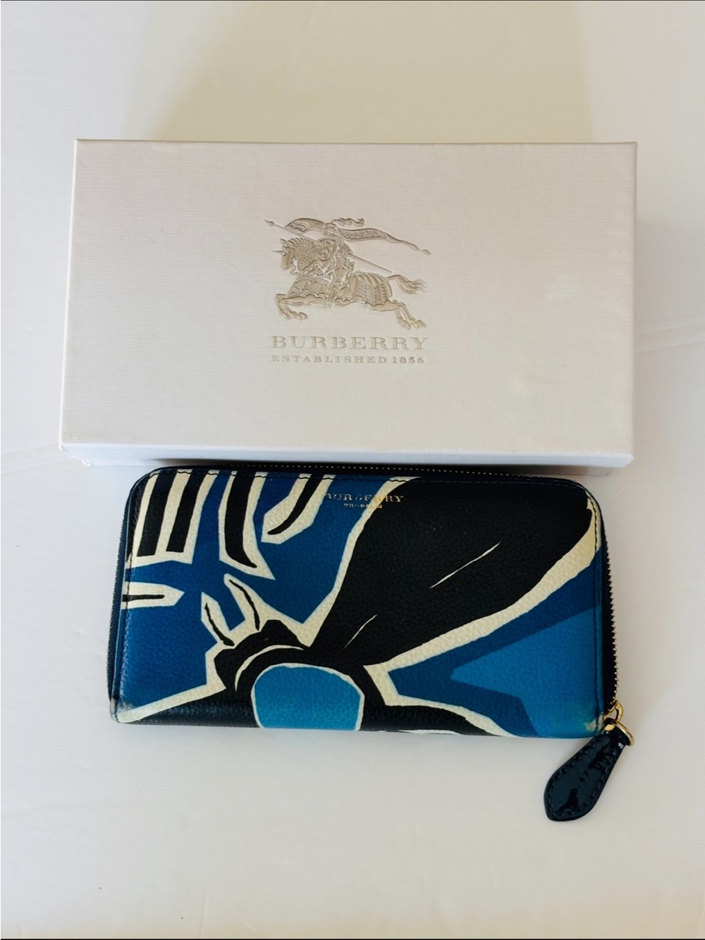 Burberry Blue, Black & Cream Graphic Zip Wallet